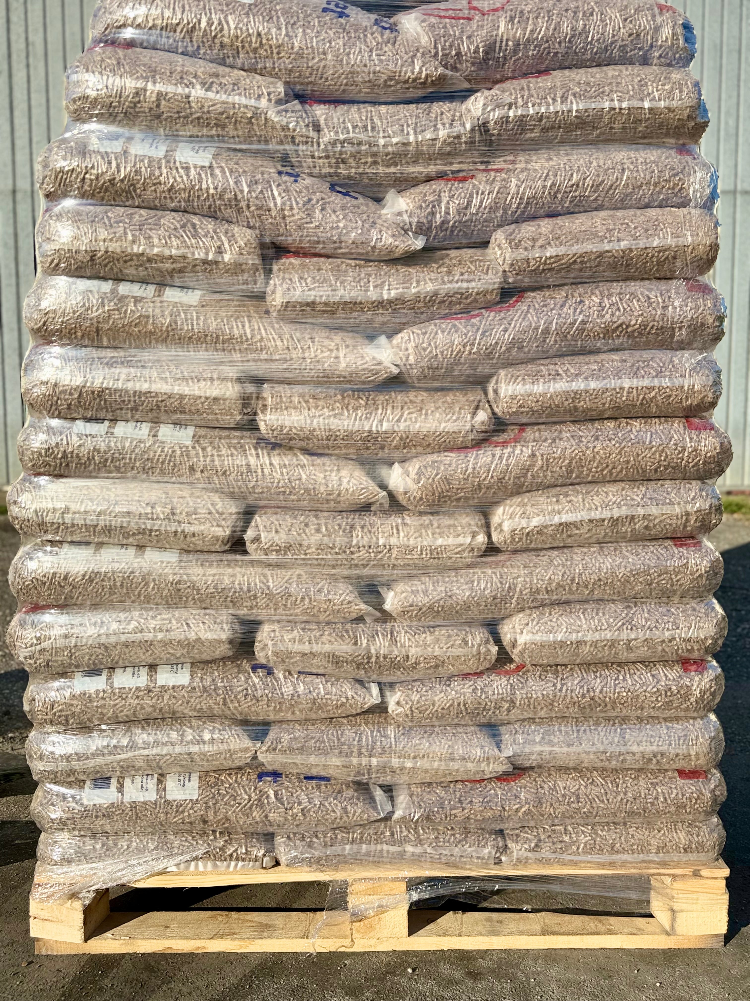 Pellets 15KG Säcke auf Palette - 67 Säcke - (1005KG)