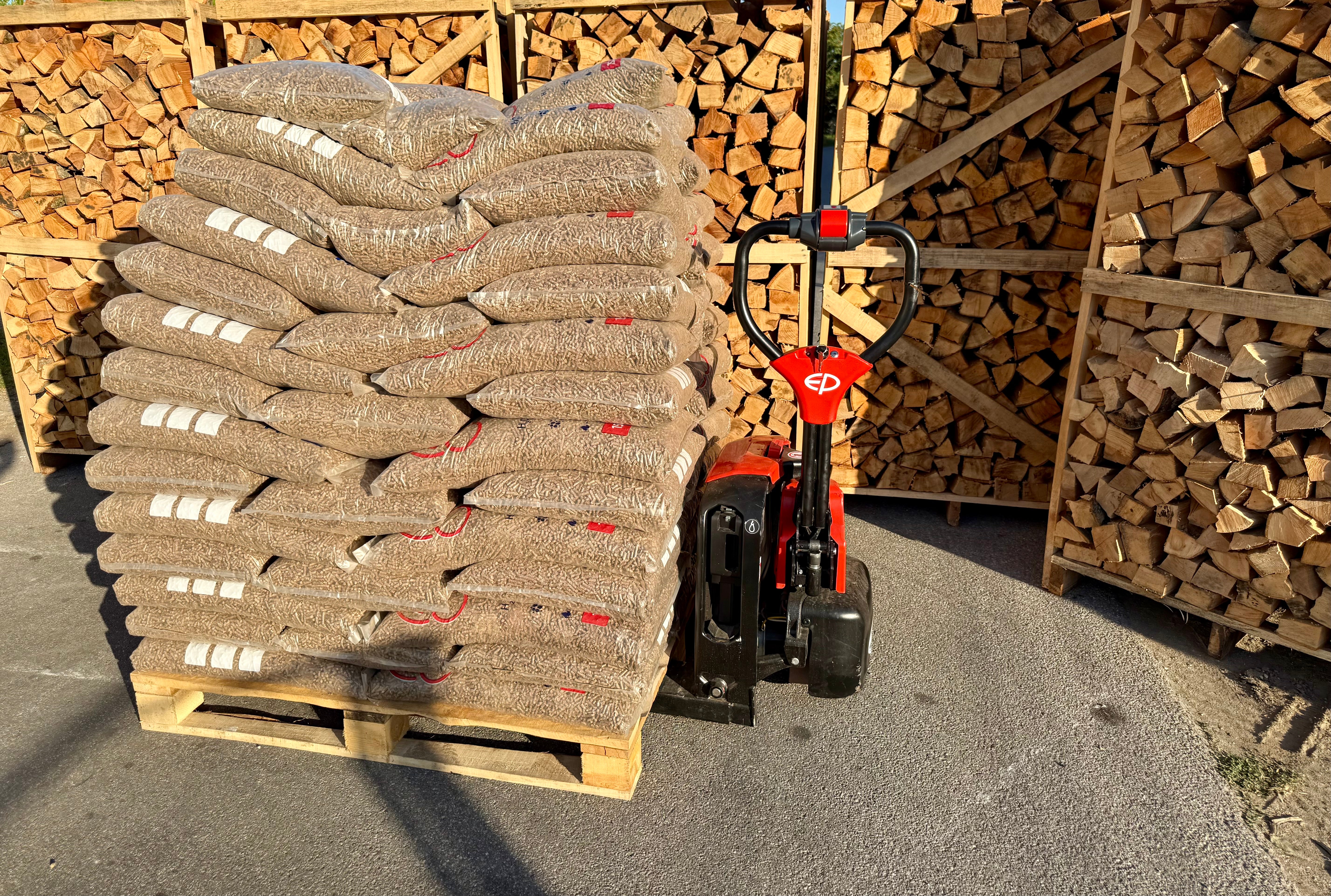 Pellets 15KG Säcke auf Palette - 67 Säcke - (1005KG)